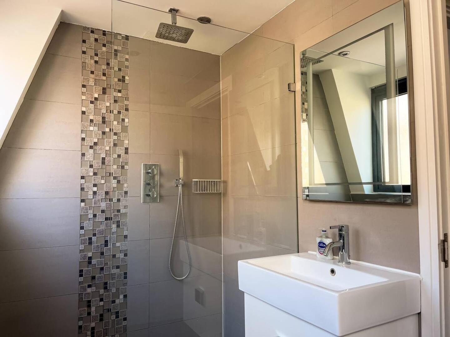 Omega Terrace, Luxury Modern Interior, Located Close To Alexandra Palace * London
