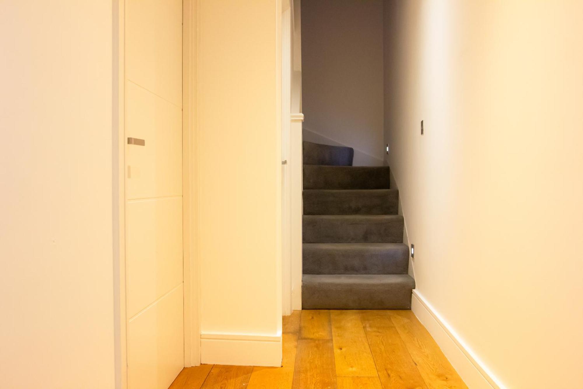 Omega Terrace, Luxury Modern Interior, Located Close To Alexandra Palace Apartment *