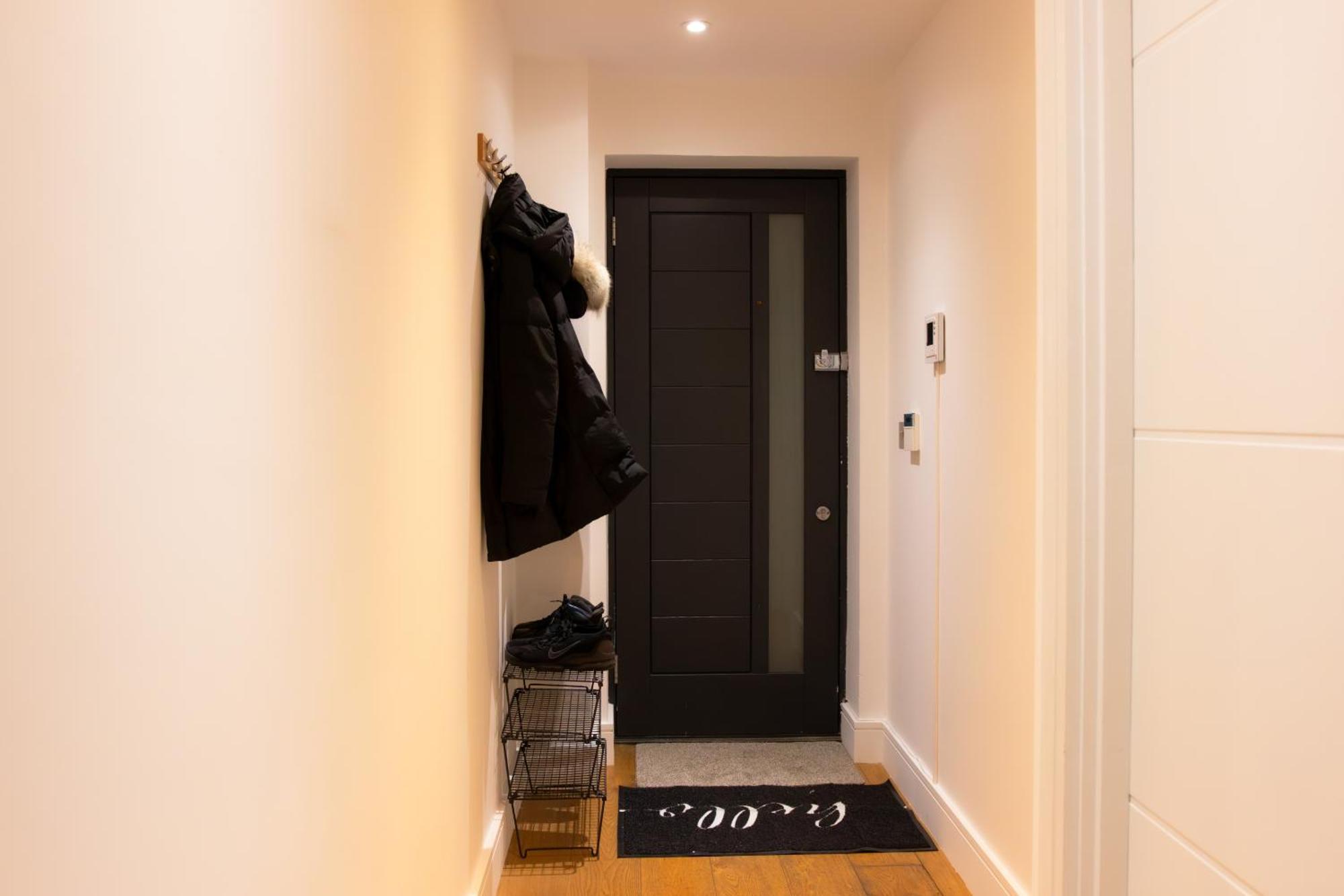 Apartment Omega Terrace, Luxury Modern Interior, Located Close To Alexandra Palace *